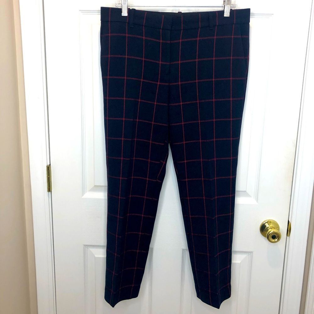 Ann Taylor navy blue with red striped slacks pants, size 8